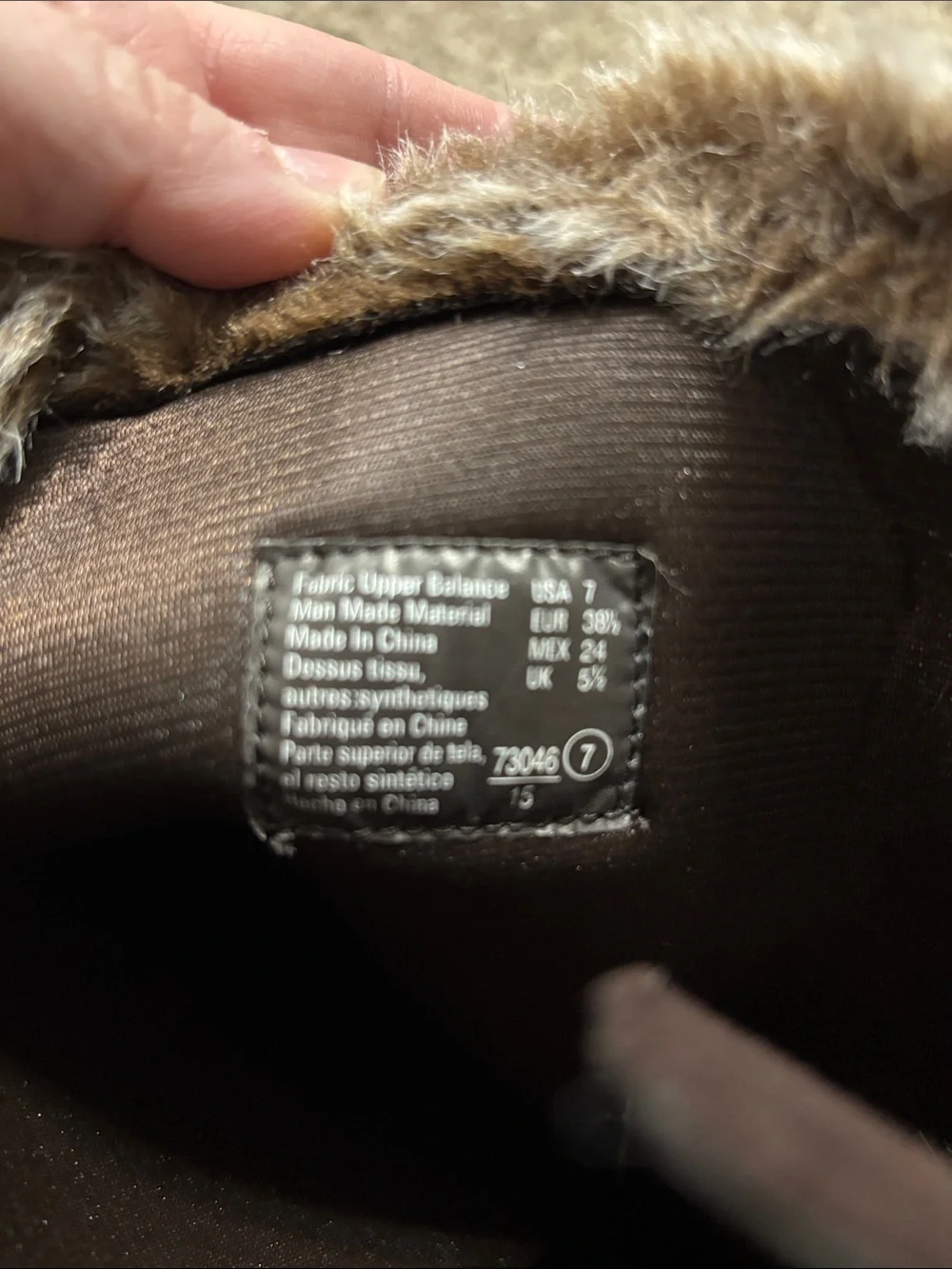 NWOT American Eagle Mukluk Wedge Boots Womens 7 Brown Faux Suede Fur Y2K Sherpa